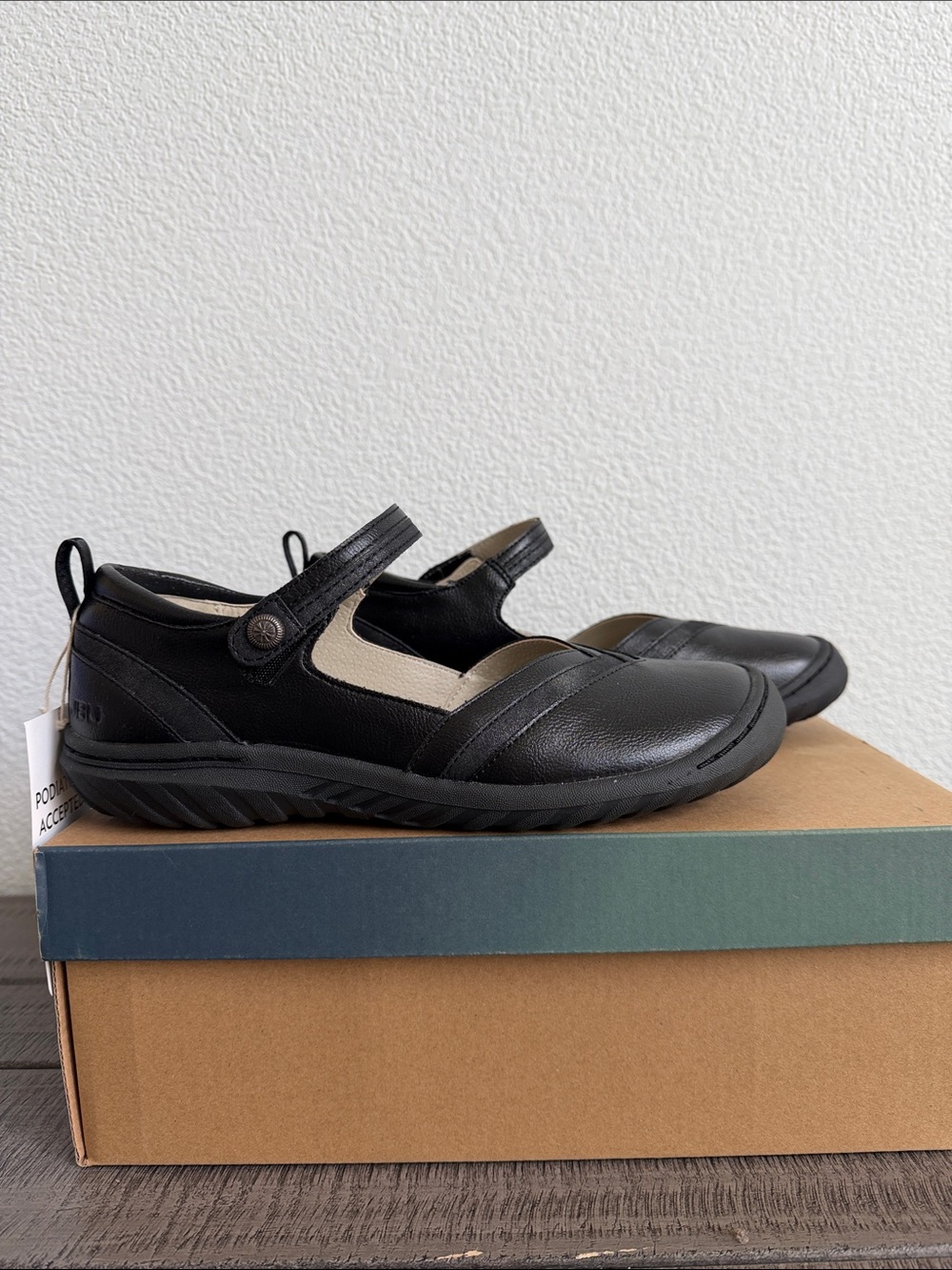 JBU Women's Raven Black Shimmer Mary Jane Flats NIB